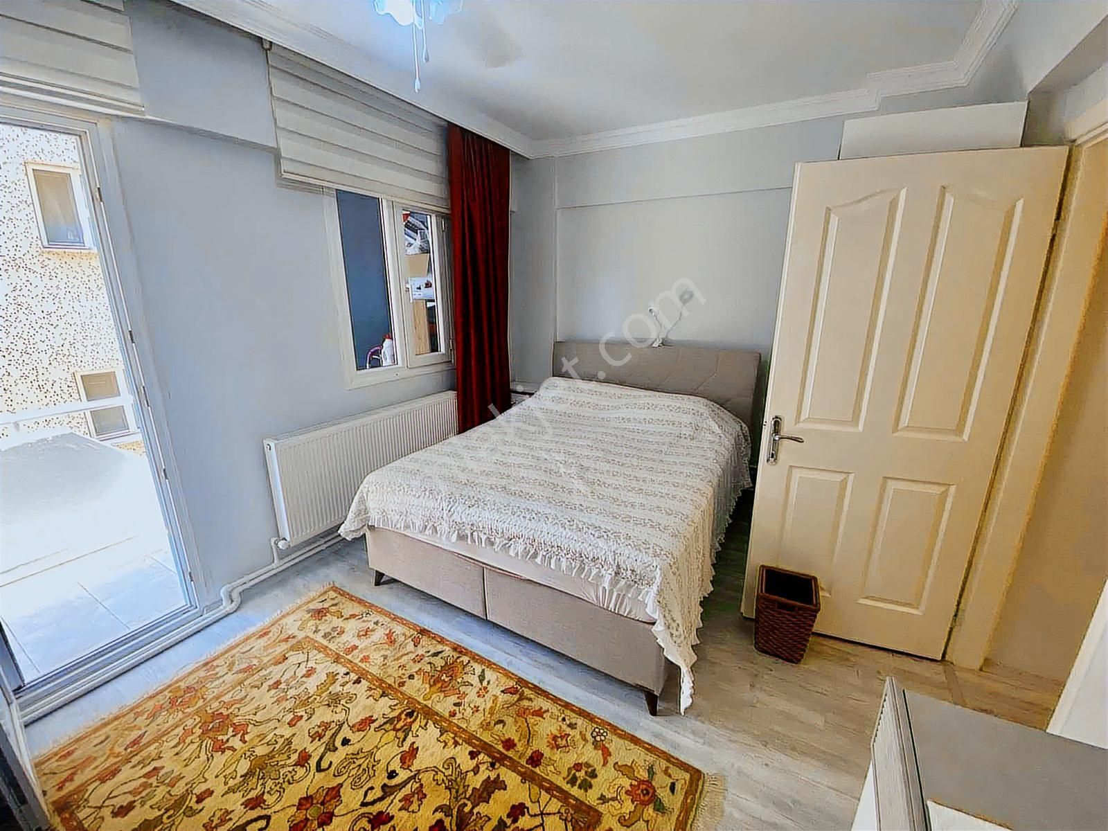 Kuşadası Merkezde Doğalgazlı Ayrı Mutfak 2+1 Satılık Daire - Görsel 14