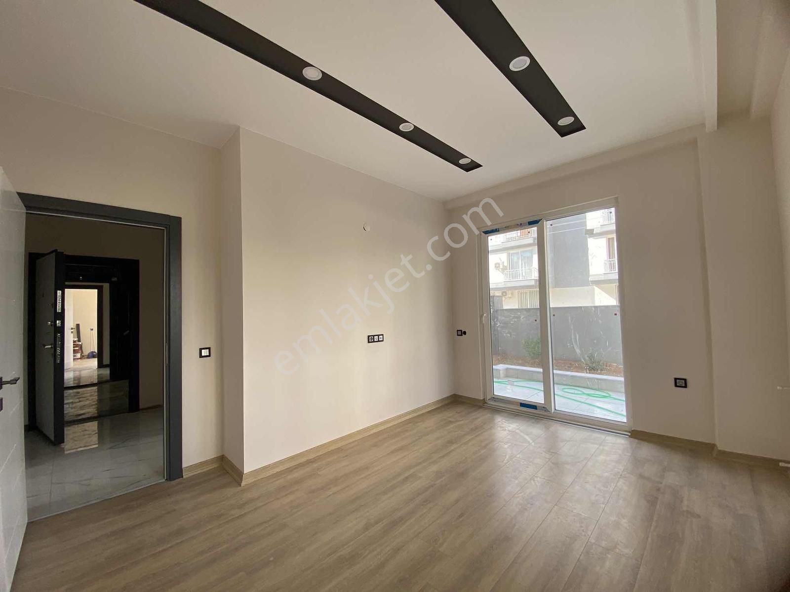 Aydoğmuş'ta V.pide Dibi 1+1 Y.giriş/ayrı Mutfak/sıfır Daire - Görsel 7