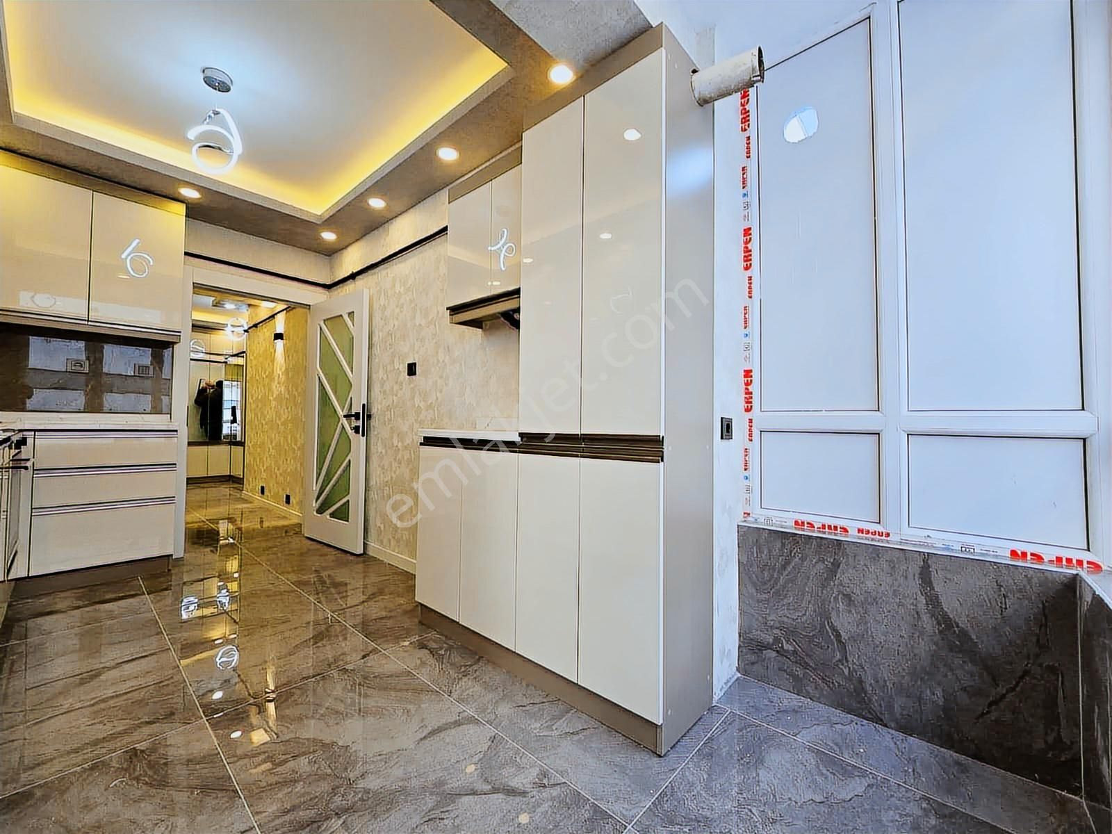 Ahimesut Bulvarı Yanı 3+1 Ara Katta Ful Yapılı Ultra Lüks Daire - Görsel 13