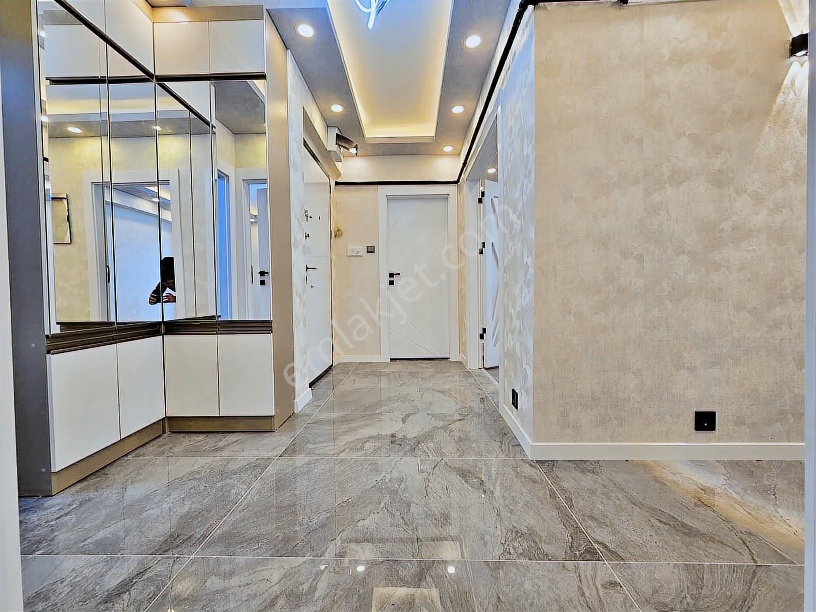 Ahimesut Bulvarı Yanı 3+1 Ara Katta Ful Yapılı Ultra Lüks Daire - Görsel 32