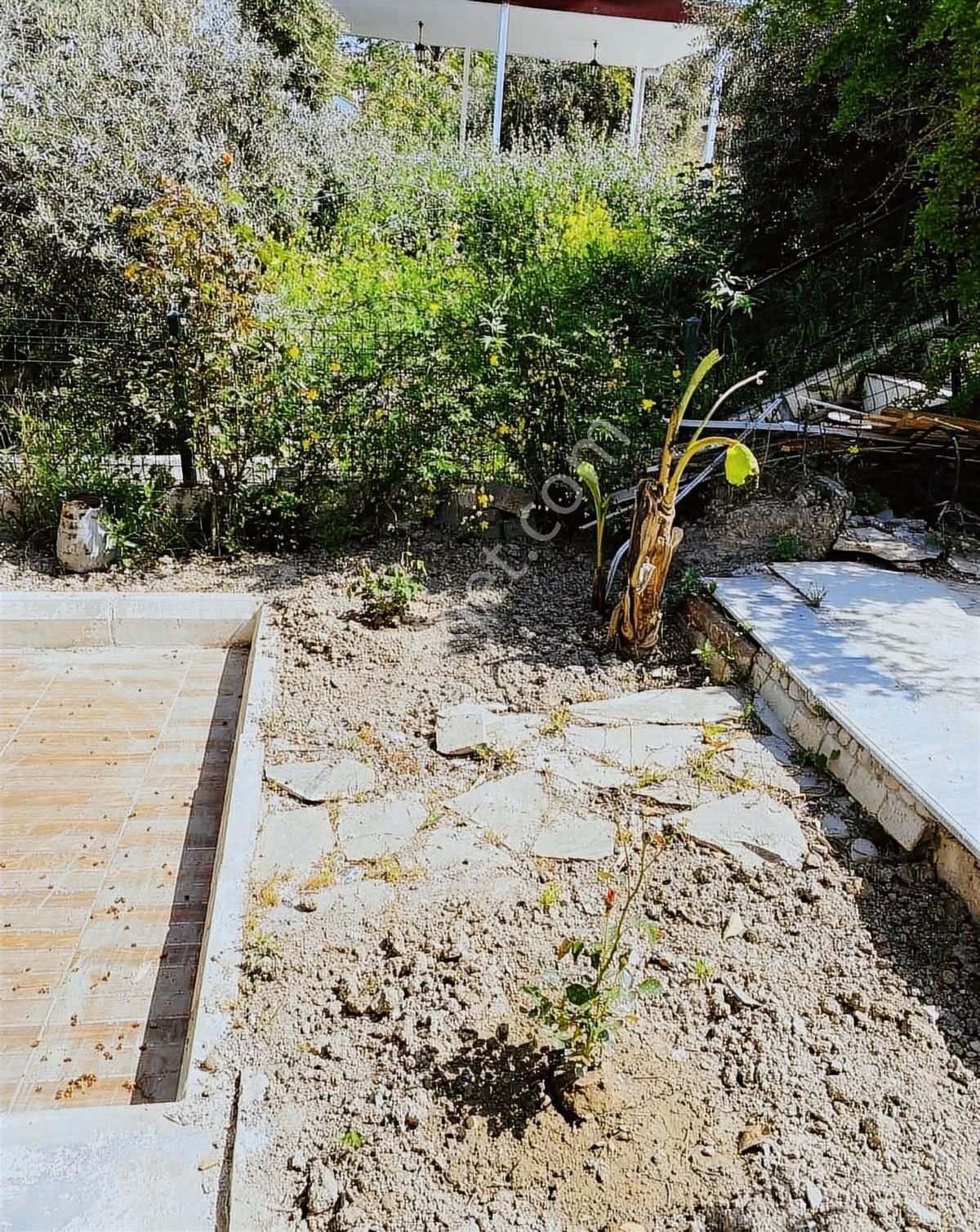 Kuşadası Yılancı Burnu Mevkii 3+2 Köşe Bahçeli Satılık Villa - Görsel 3