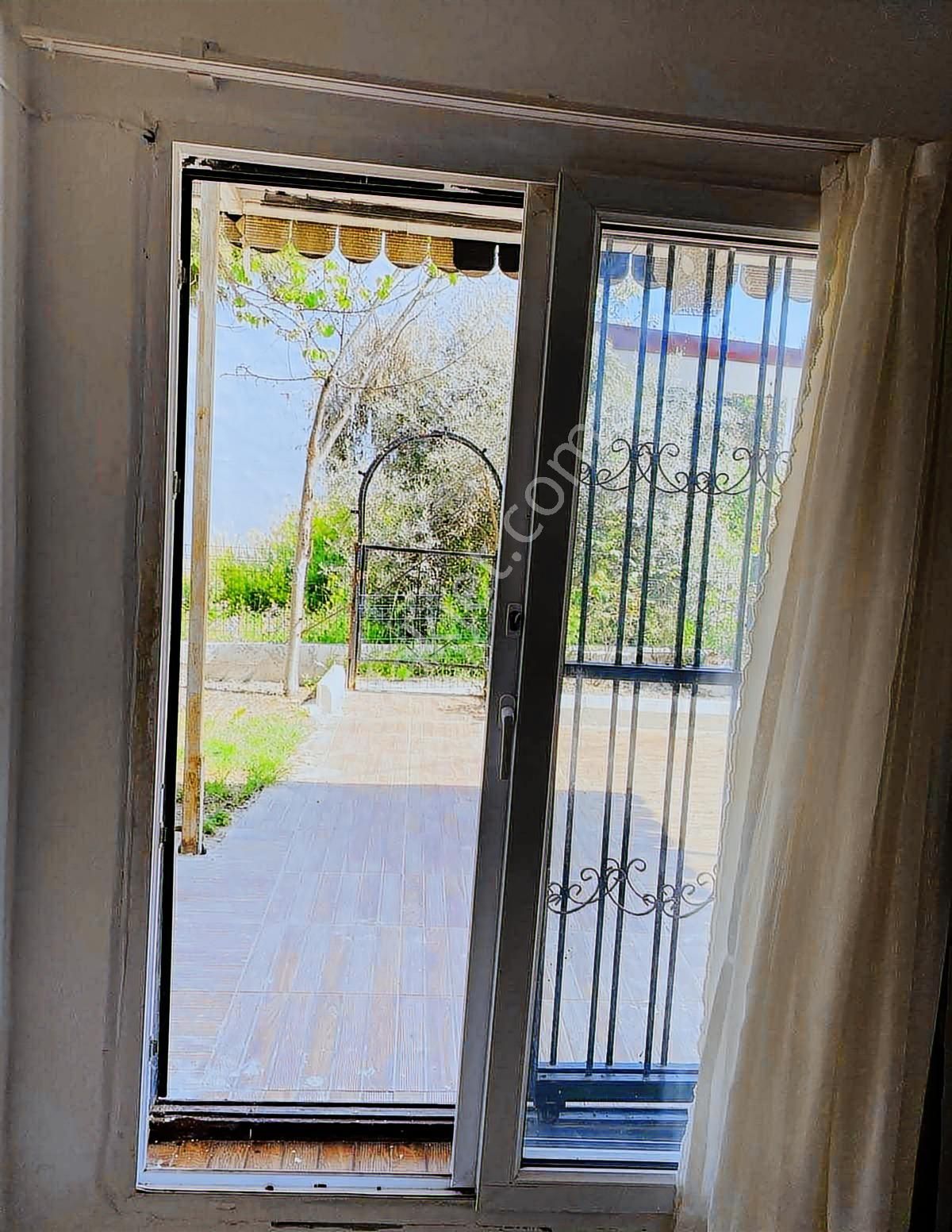 Kuşadası Yılancı Burnu Mevkii 3+2 Köşe Bahçeli Satılık Villa - Görsel 10