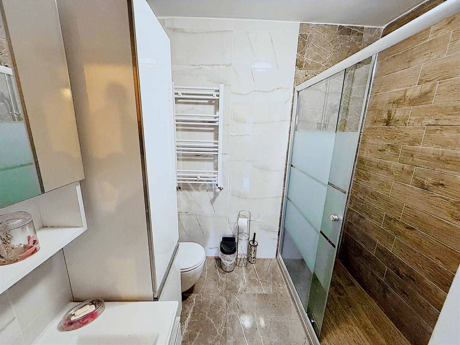 Beyaz'dan Muhteşem Genişlikte Teras Balkonlu 4+1 - Görsel 24