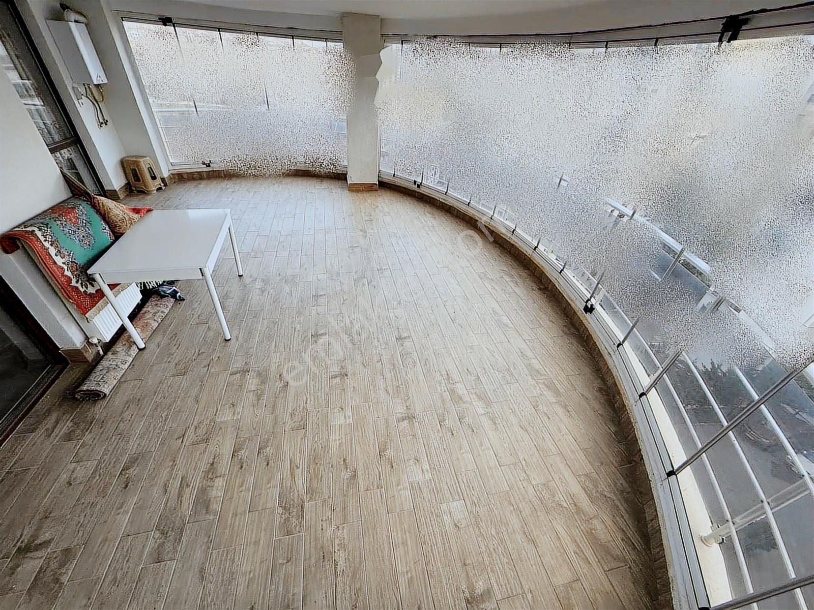 Beyaz'dan Muhteşem Genişlikte Teras Balkonlu 4+1 - Görsel 28