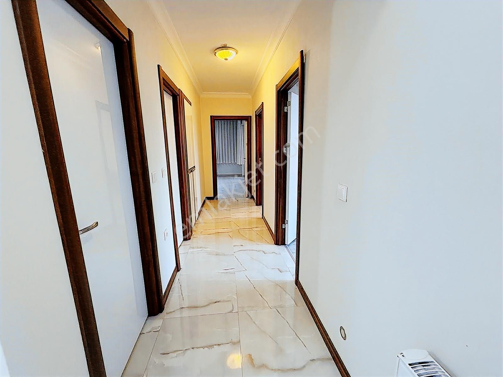 Beyaz'dan Muhteşem Genişlikte Teras Balkonlu 4+1 - Görsel 14