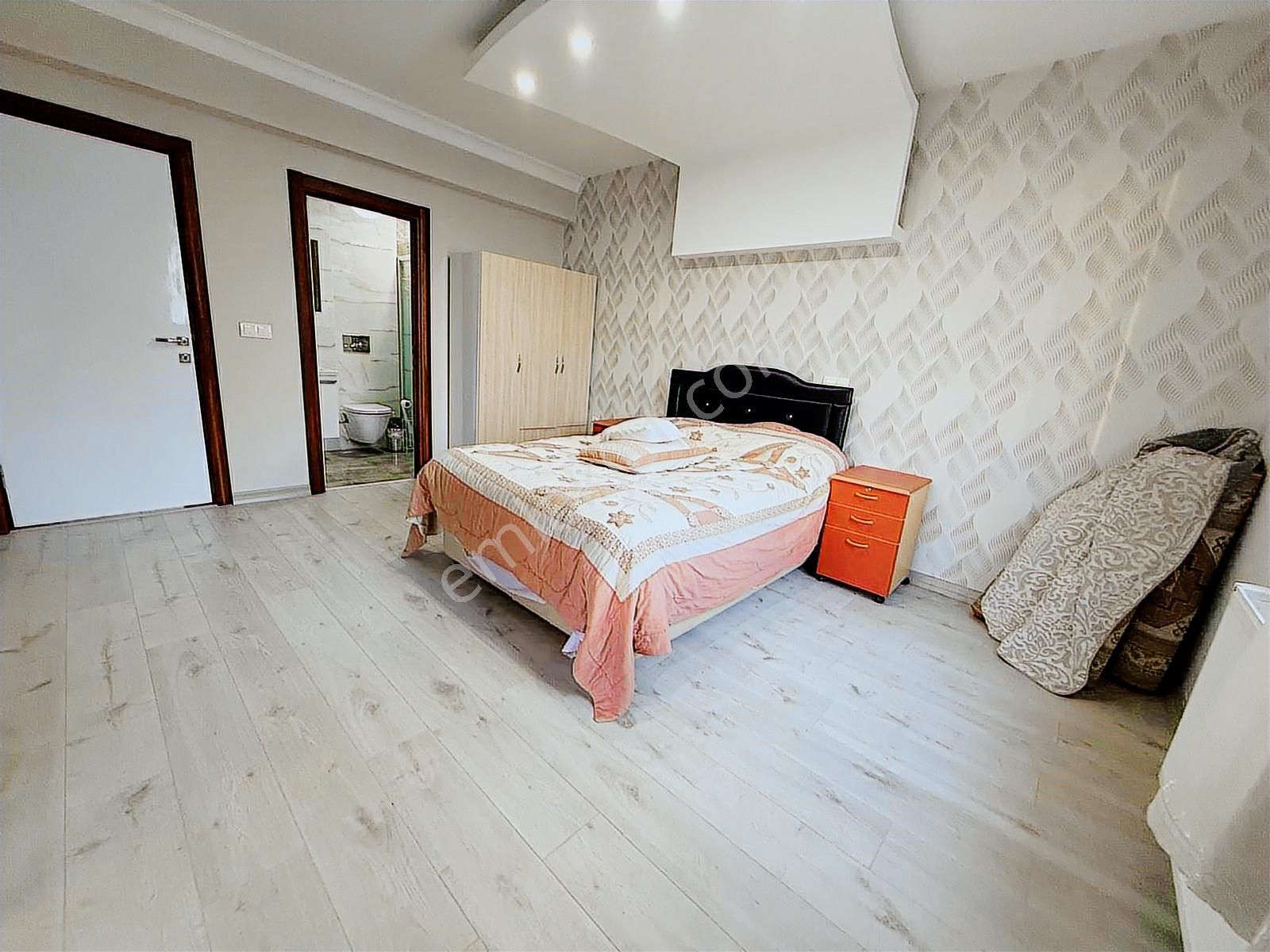 Beyaz'dan Muhteşem Genişlikte Teras Balkonlu 4+1 - Görsel 17