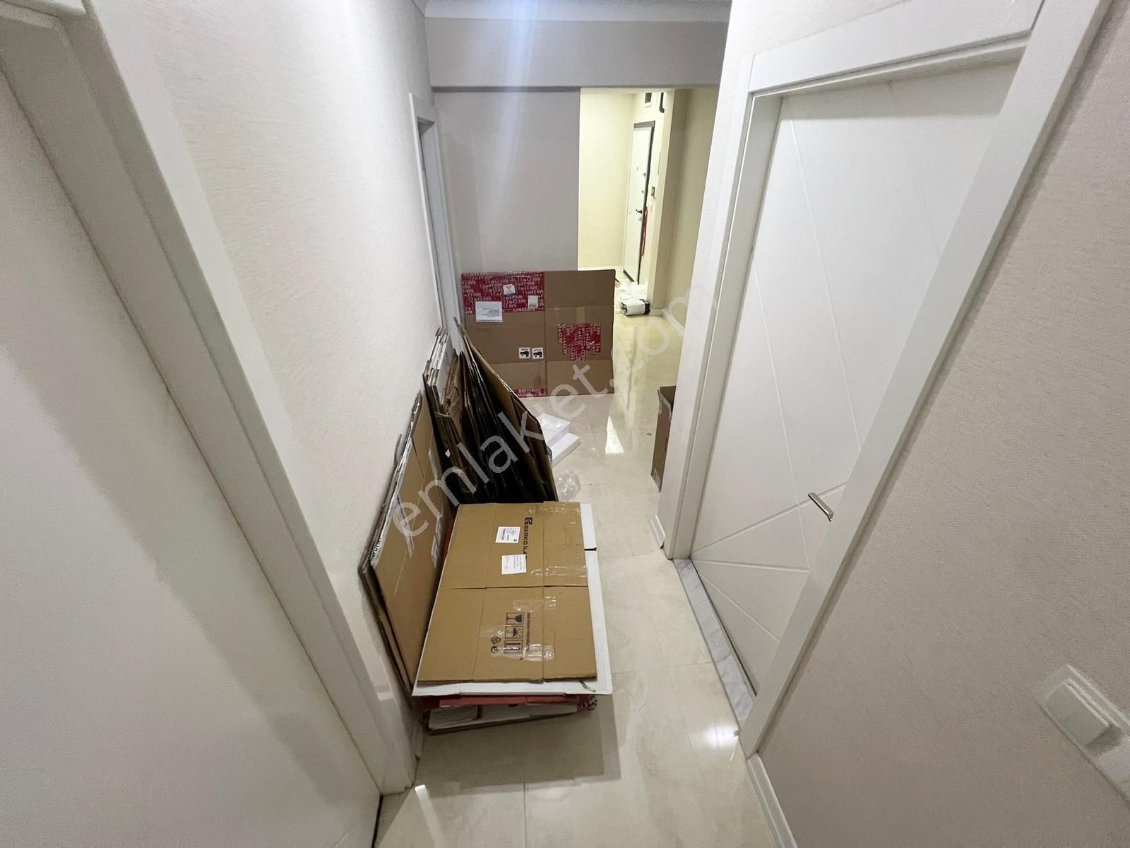Beyaz'dan Karakeçili Cadde Yakını 3+1 Fırsat Dairesi - Görsel 22