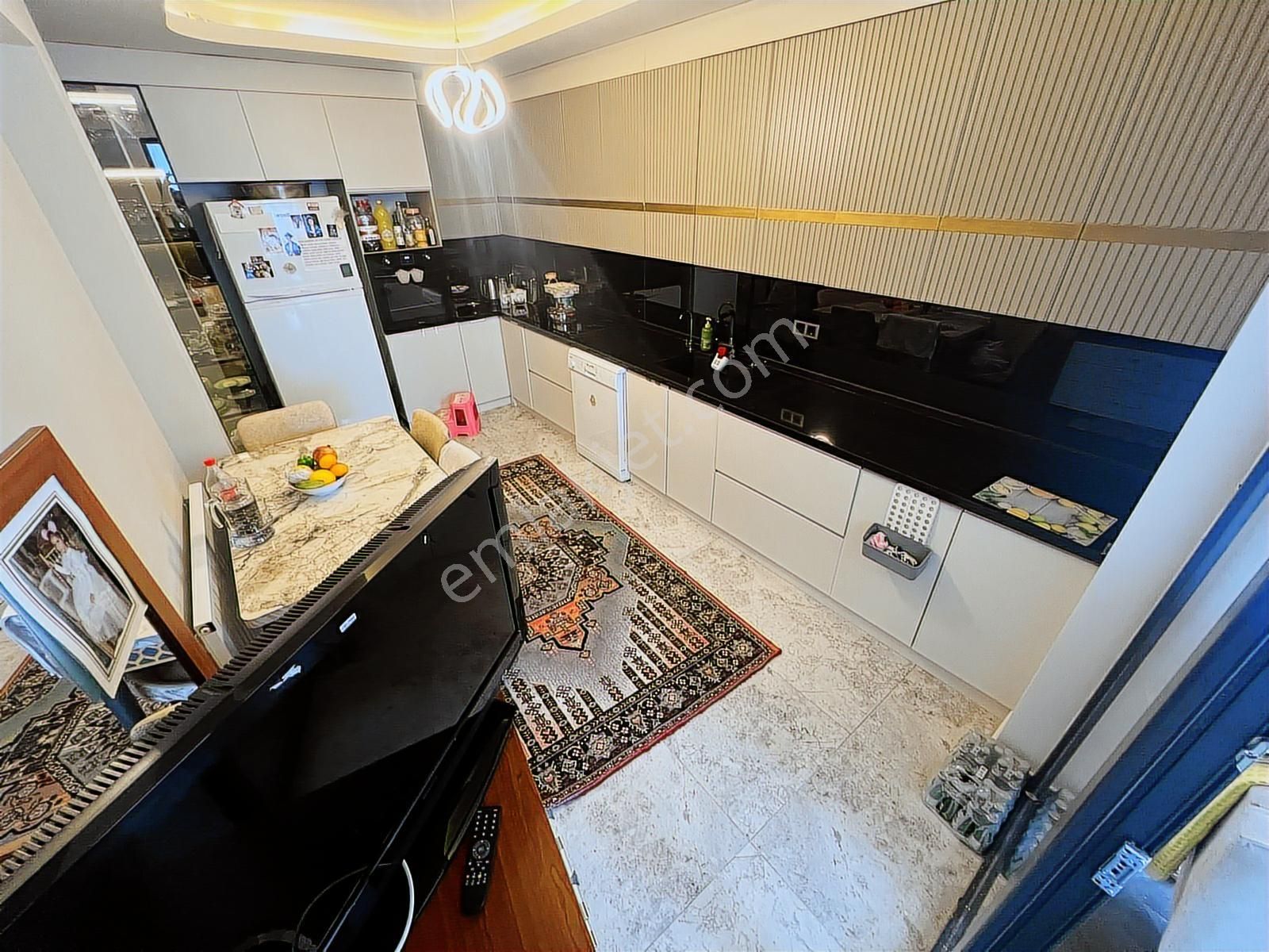 Beyaz'dan Pamuklar Sivas Caddesi Full Vadi Manzaralı 4+1