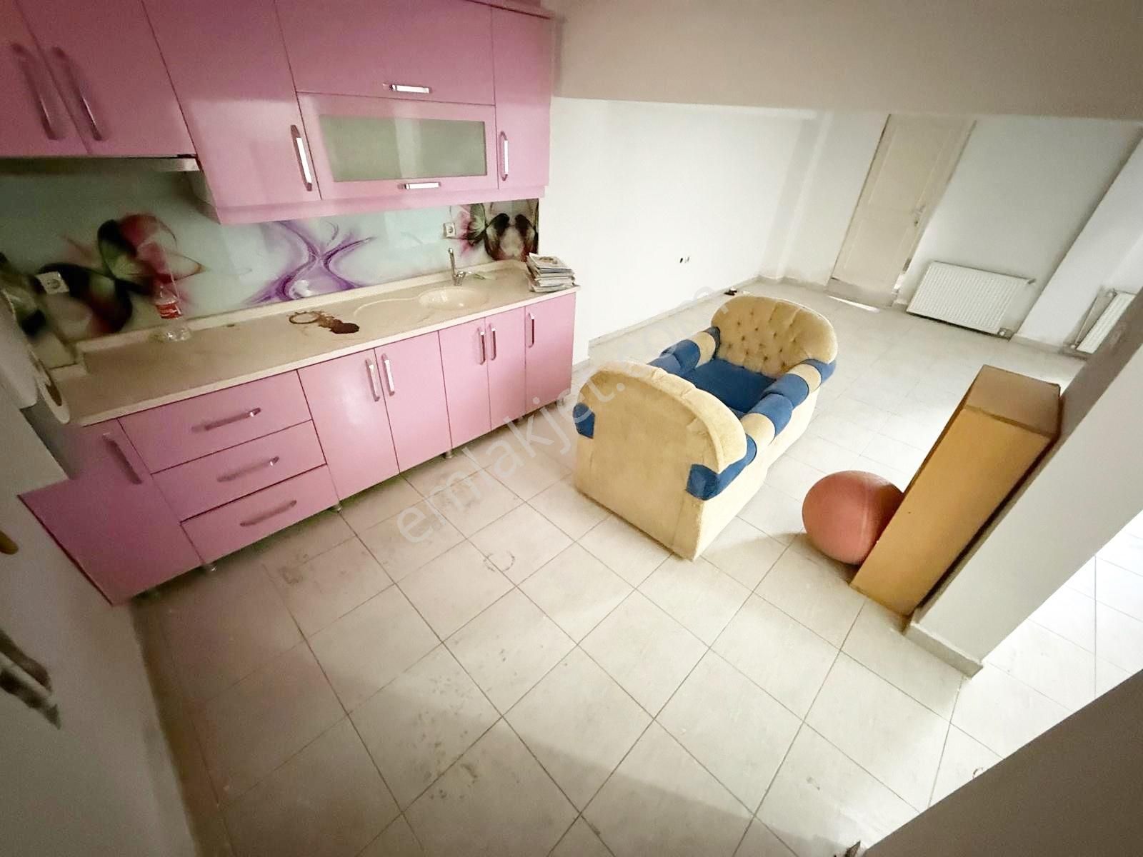 Beyaz'dan Batıkent Merkezi Lokasyonda Sitede 4+1 Triplex - Görsel 12