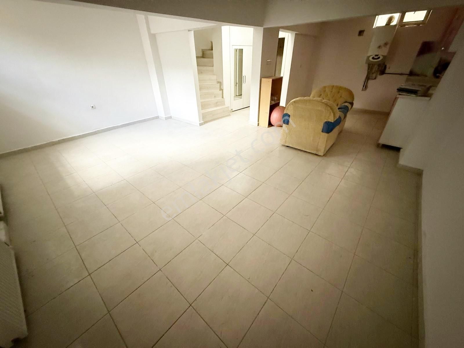 Beyaz'dan Batıkent Merkezi Lokasyonda Sitede 4+1 Triplex - Görsel 20