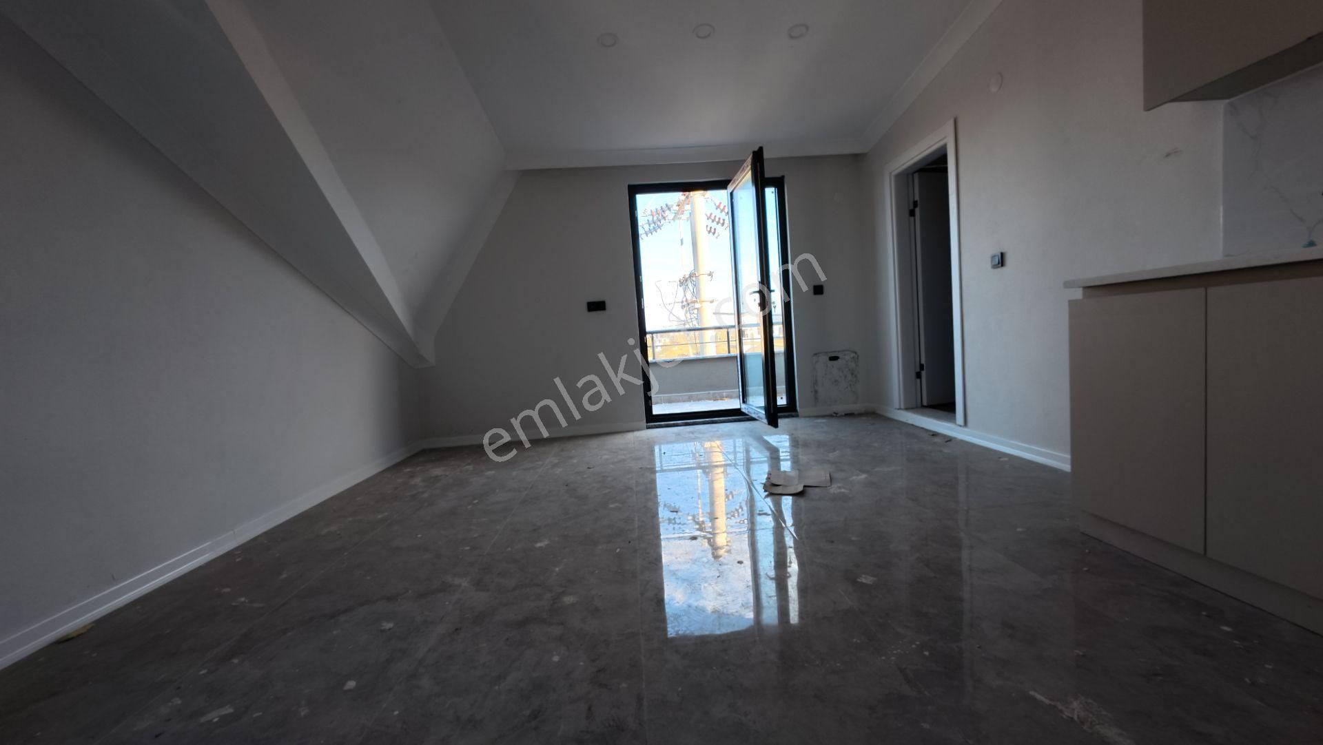 Sakarya Kocaalide Müstakil Bahçe Kullanımlı 3+1 Villa!!! - Görsel 25