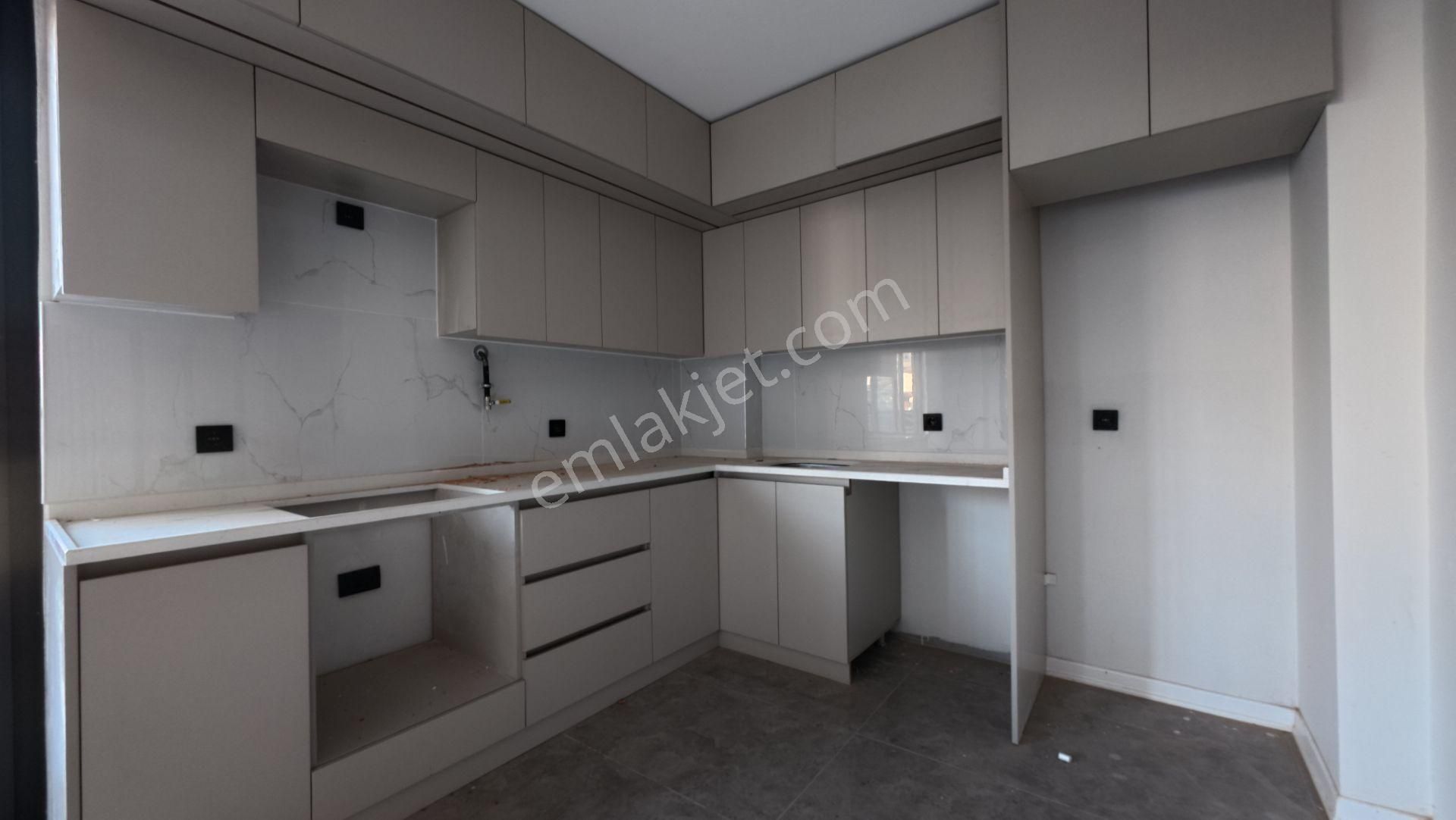 Sakarya Kocaalide Müstakil Bahçe Kullanımlı 3+1 Villa!!! - Görsel 15