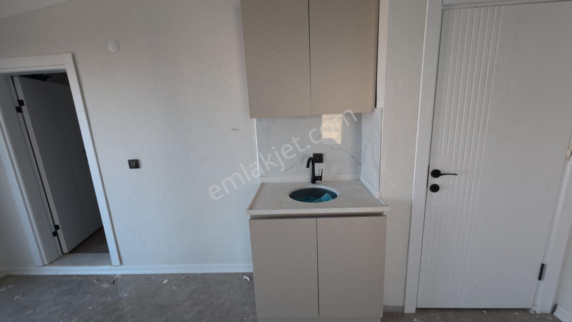 Sakarya Kocaalide Müstakil Bahçe Kullanımlı 3+1 Villa!!! - Görsel 27