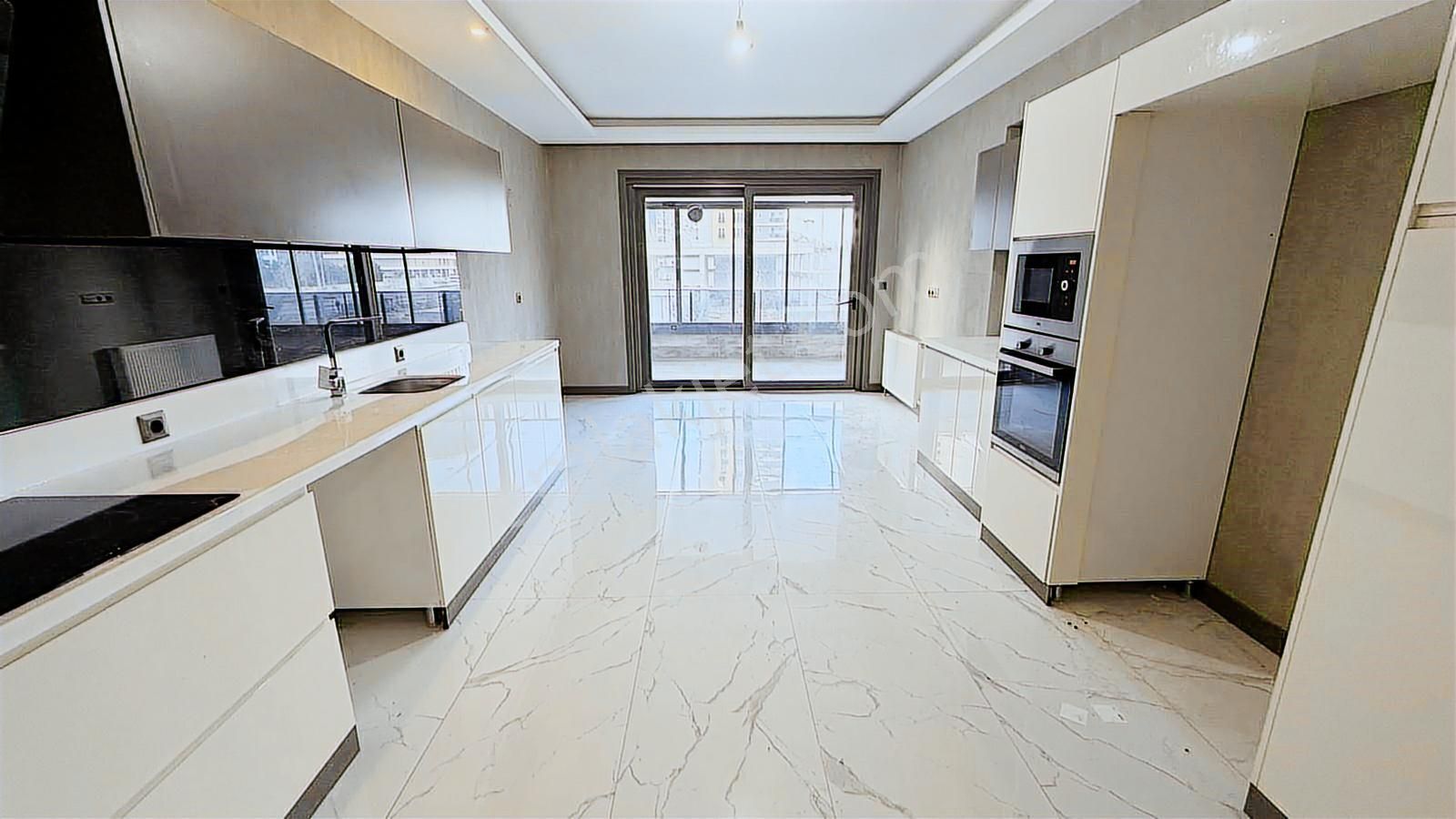 Beyaz'dan Ovacığın En Prestijli Sitesinden 4+1 - Görsel 31