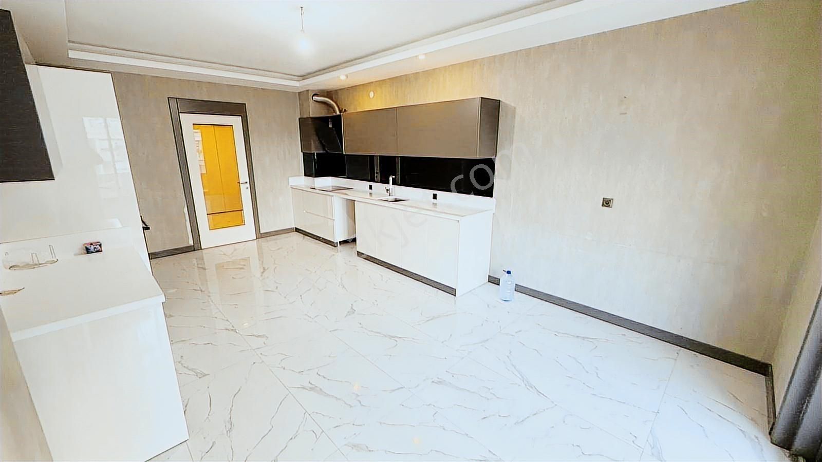 Beyaz'dan Ovacığın En Prestijli Sitesinden 4+1 - Görsel 13