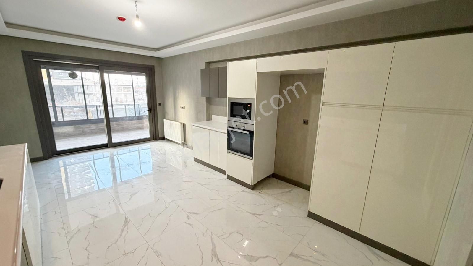Beyaz'dan Ovacığın En Prestijli Sitesinden 4+1 - Görsel 4