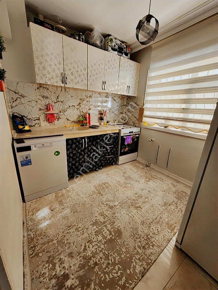 Gül Emlak'tan Eyyüp Cami Yakını 3+1 Giriş Daire - Görsel 25