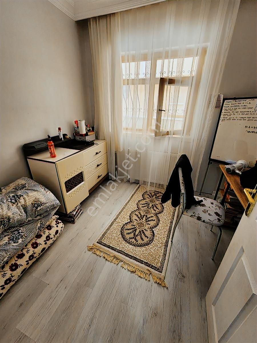 Gül Emlak'tan Eyyüp Cami Yakını 3+1 Giriş Daire - Görsel 15