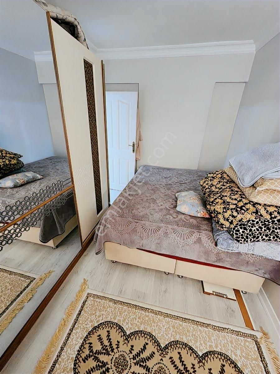 Gül Emlak'tan Eyyüp Cami Yakını 3+1 Giriş Daire - Görsel 14