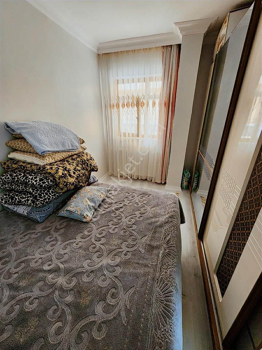 Gül Emlak'tan Eyyüp Cami Yakını 3+1 Giriş Daire - Görsel 27