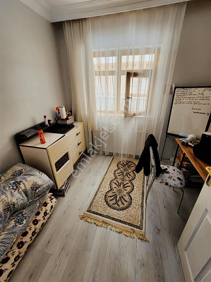 Gül Emlak'tan Eyyüp Cami Yakını 3+1 Giriş Daire - Görsel 24