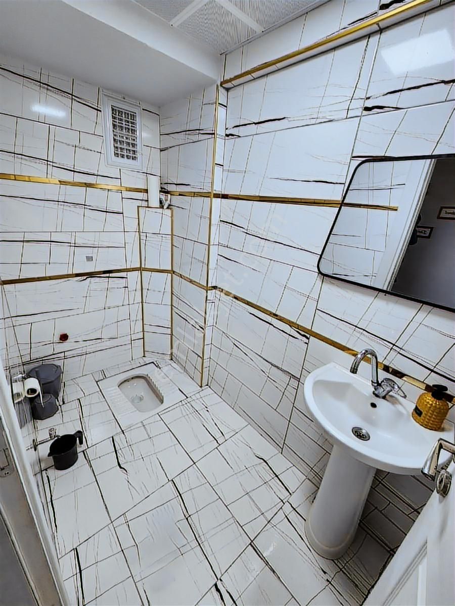 Gül Emlak'tan Eyyüp Cami Yakını 3+1 Giriş Daire - Görsel 20