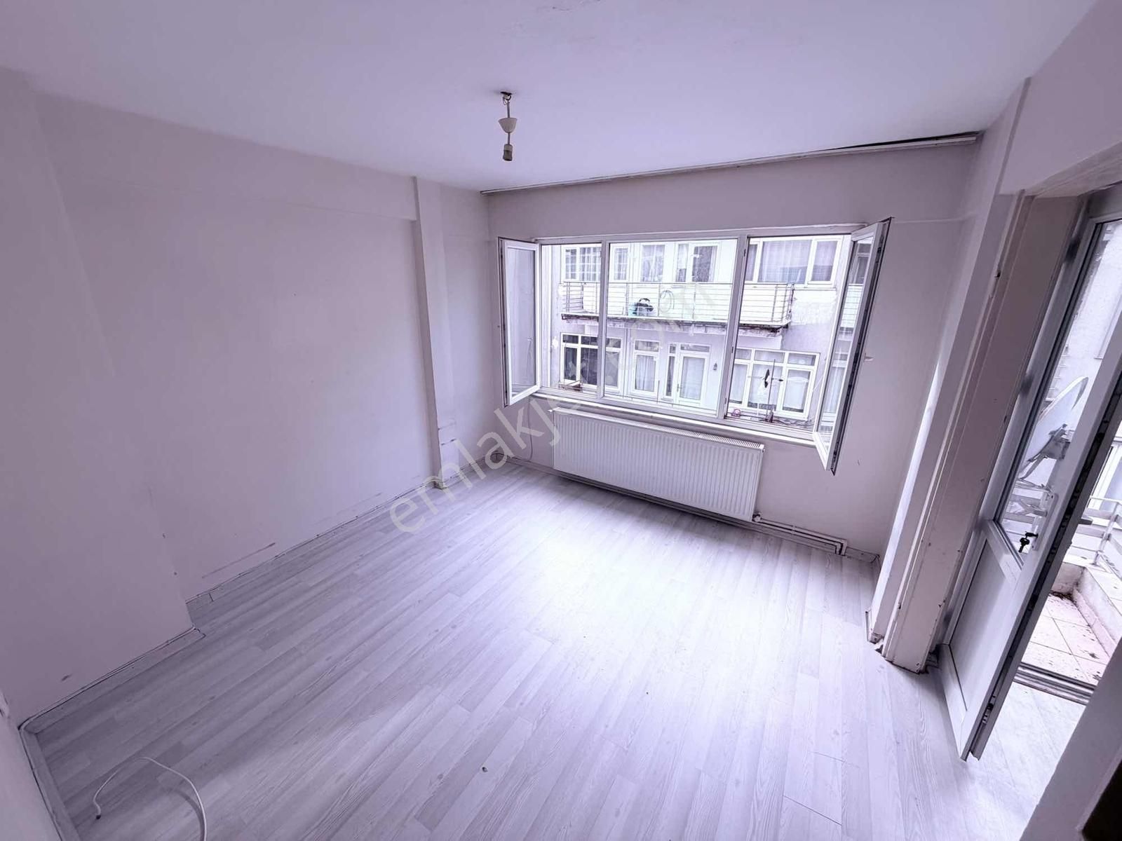 Burcu'dan Çarşı Merkez'de Çift Cephe 2+1 Kiralık Daire - Görsel 9