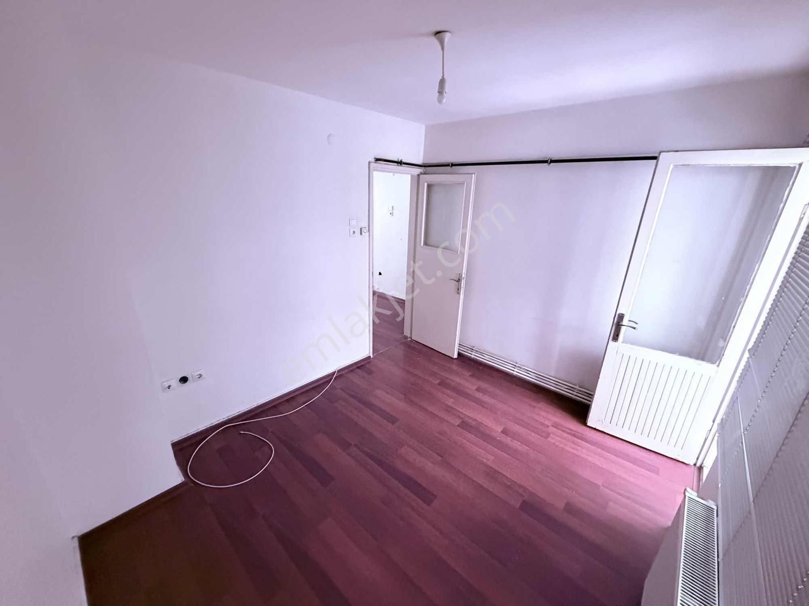 Burcu'dan Çarşı Merkez'de Çift Cephe 2+1 Kiralık Daire - Görsel 12