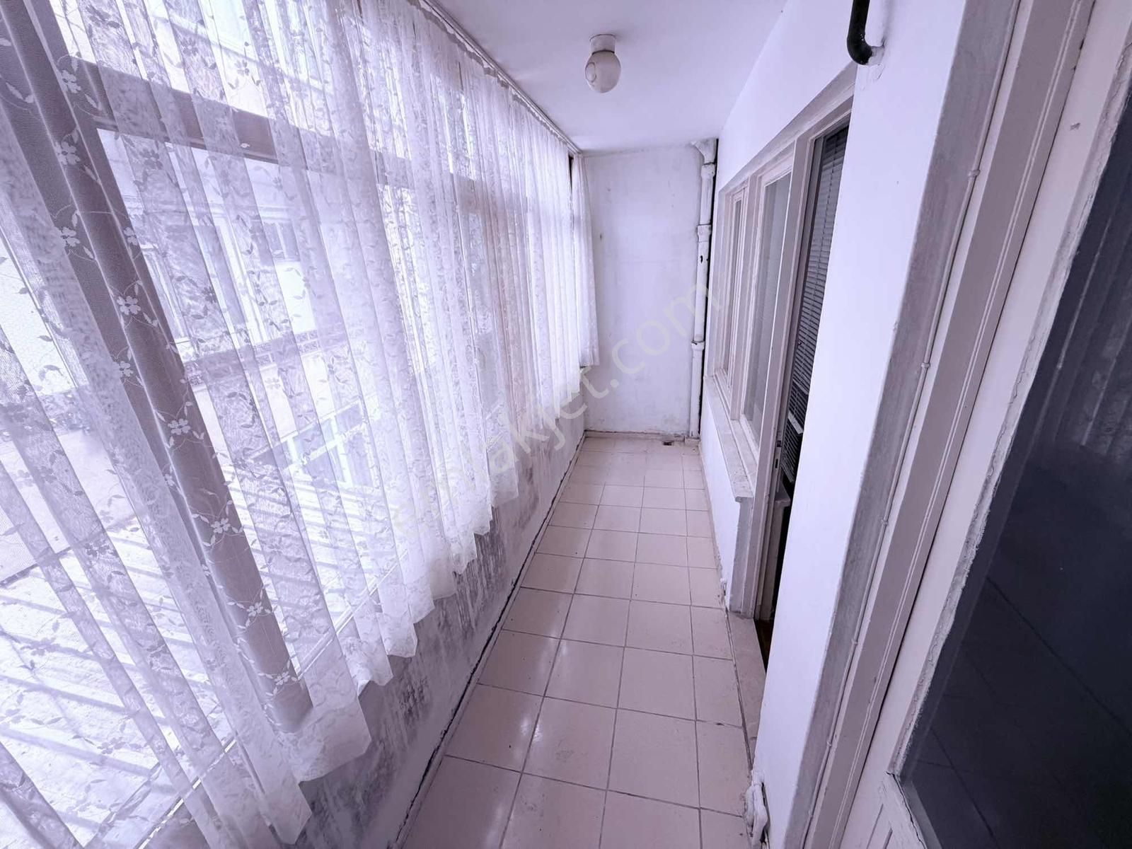 Burcu'dan Çarşı Merkez'de Çift Cephe 2+1 Kiralık Daire - Görsel 7