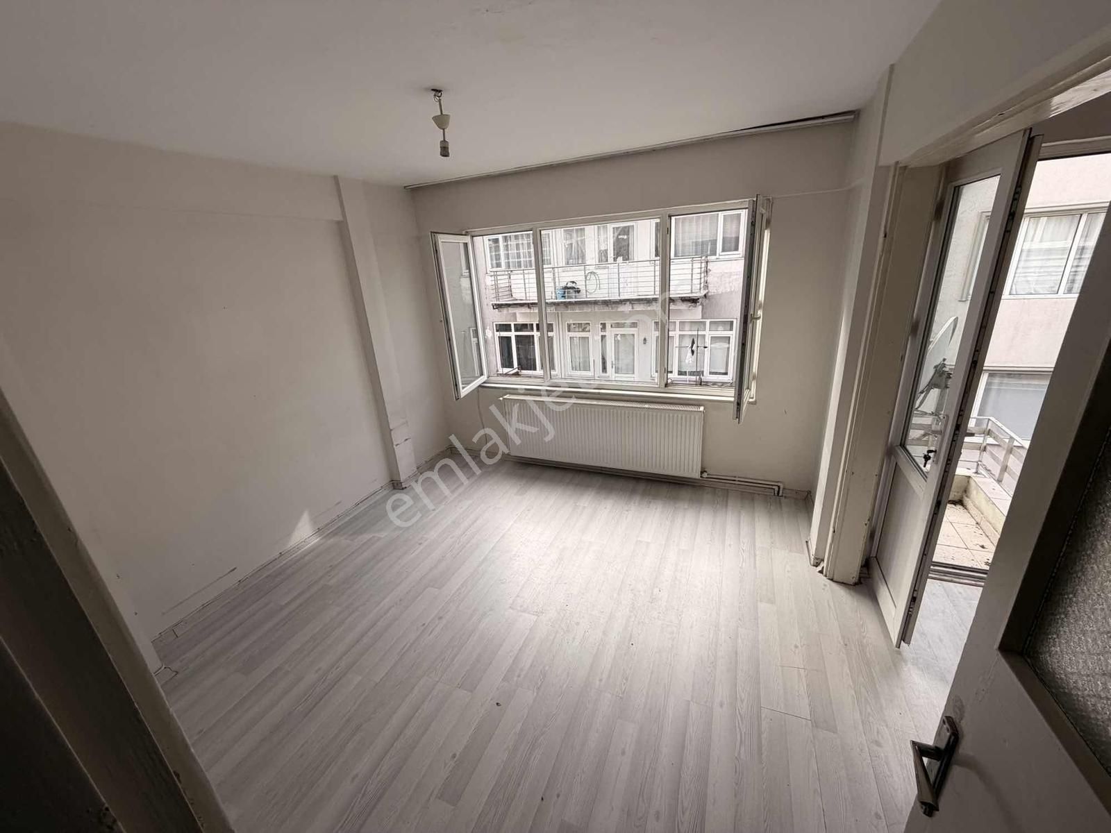 Burcu'dan Çarşı Merkez'de Çift Cephe 2+1 Kiralık Daire - Görsel 22