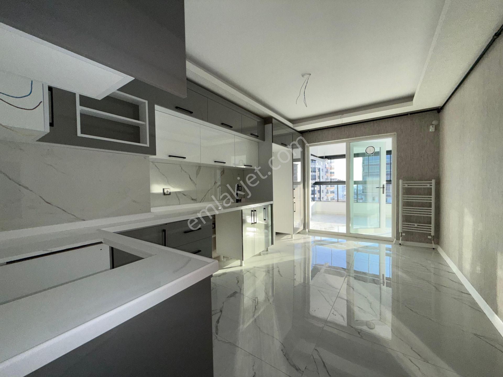 Pursaklar Ufuk Kılıç Emlak'tan Lüx Sitede 4+1 Sıfır 11. Katda Daire