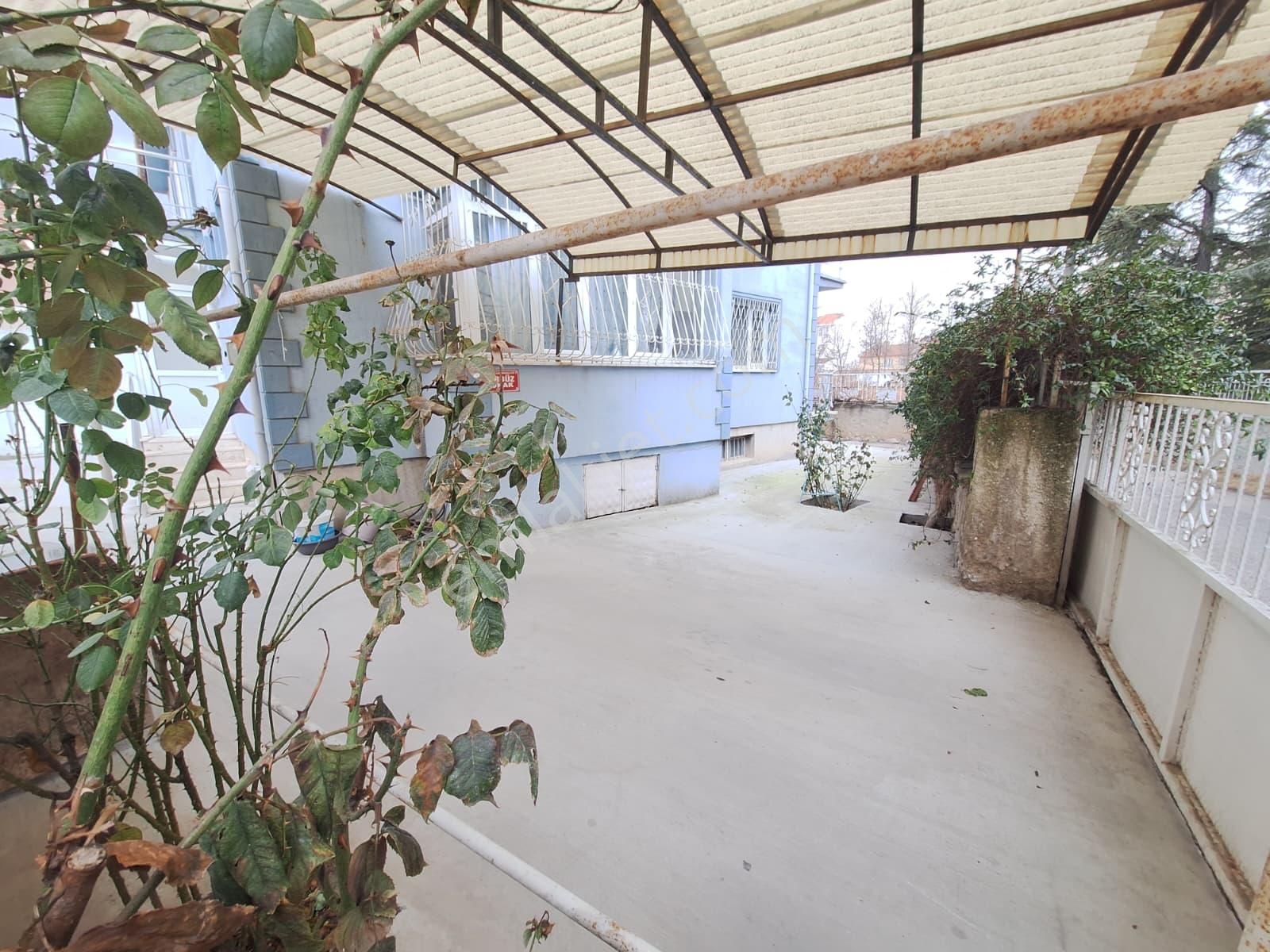 Yaman'dan Bolvadin Aydınlar Mah. Satılık 2 Katlı Müstakil Bina - Görsel 25