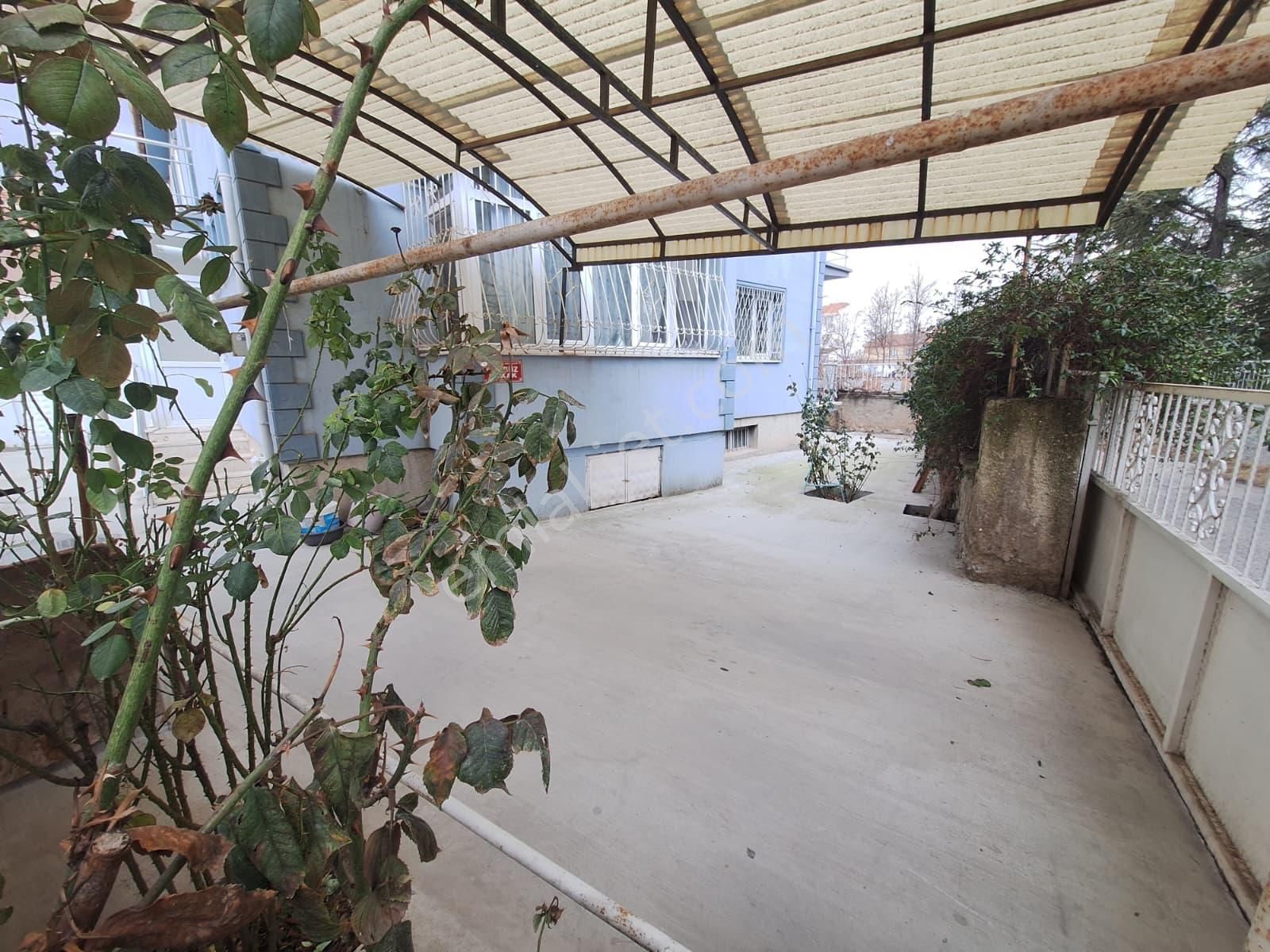 Yaman'dan Bolvadin Aydınlar Mah. Satılık 2 Katlı Müstakil Bina - Görsel 24