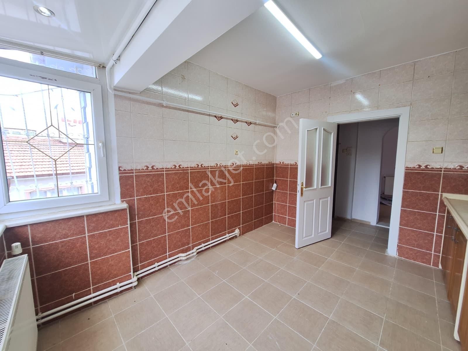 Yaman'dan Bolvadin Aydınlar Mah. Satılık 2 Katlı Müstakil Bina - Görsel 5