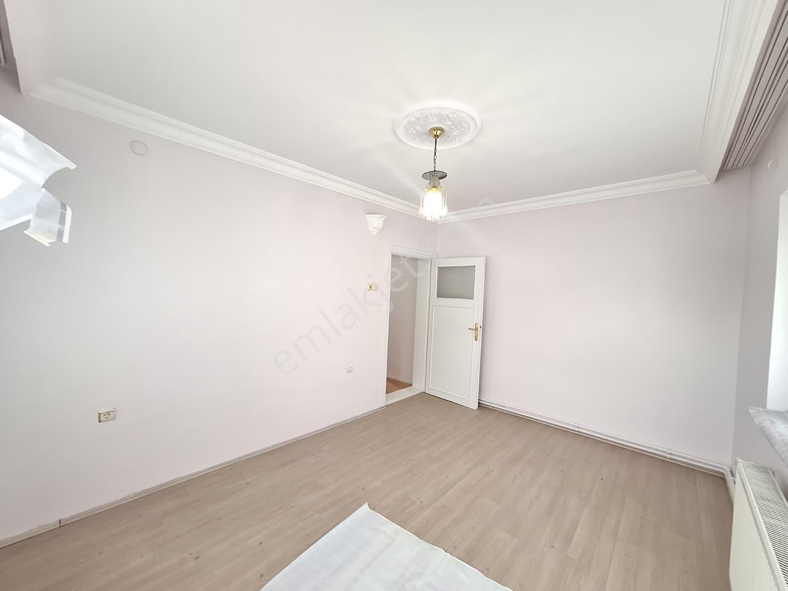 Yaman'dan Bolvadin Aydınlar Mah. Satılık 2 Katlı Müstakil Bina - Görsel 11