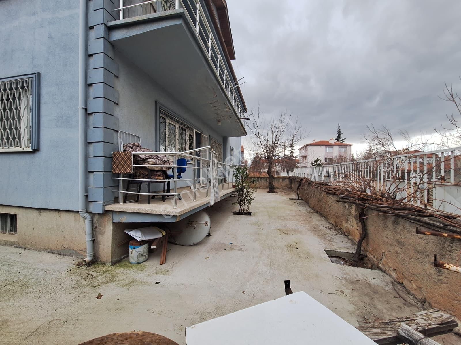 Yaman'dan Bolvadin Aydınlar Mah. Satılık 2 Katlı Müstakil Bina - Görsel 28