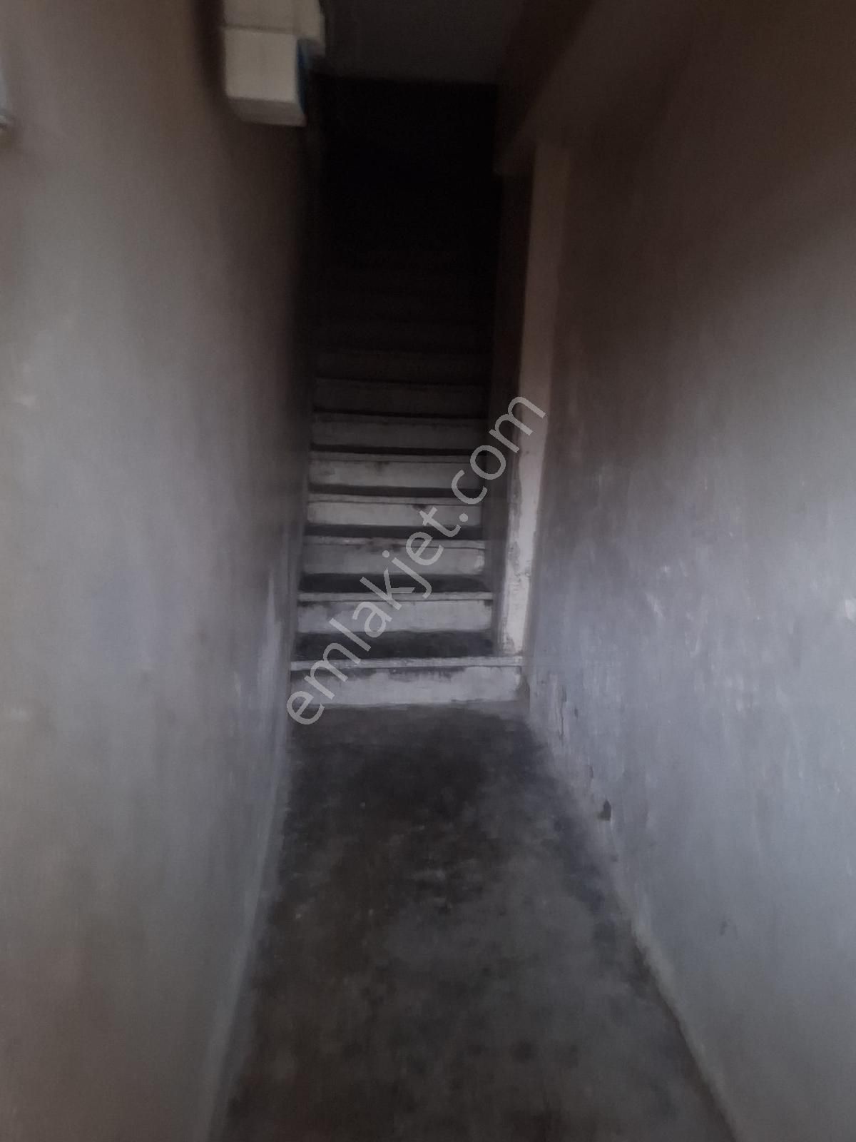 Satılık Daire Emirsultanda Bahçe Katı 2 Oda Bahçeli - Görsel 17