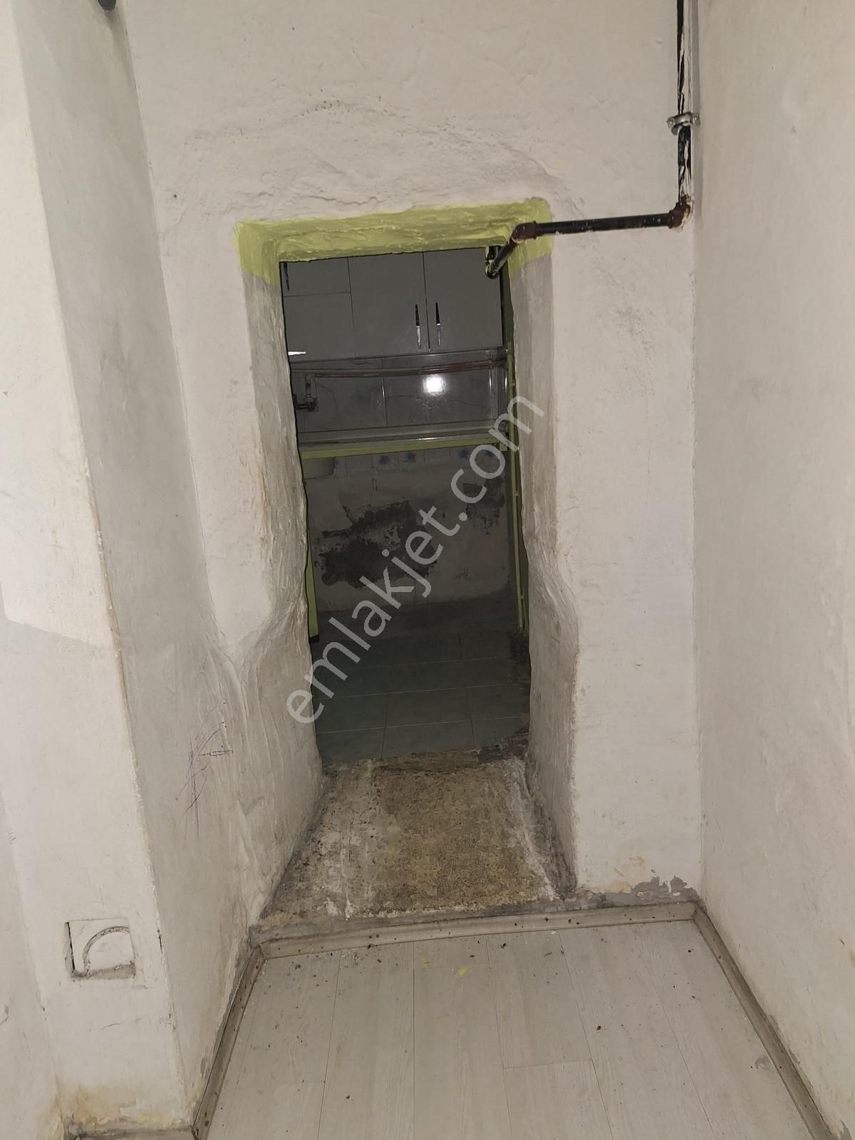 Satılık Daire Emirsultanda Bahçe Katı 2 Oda Bahçeli - Görsel 12