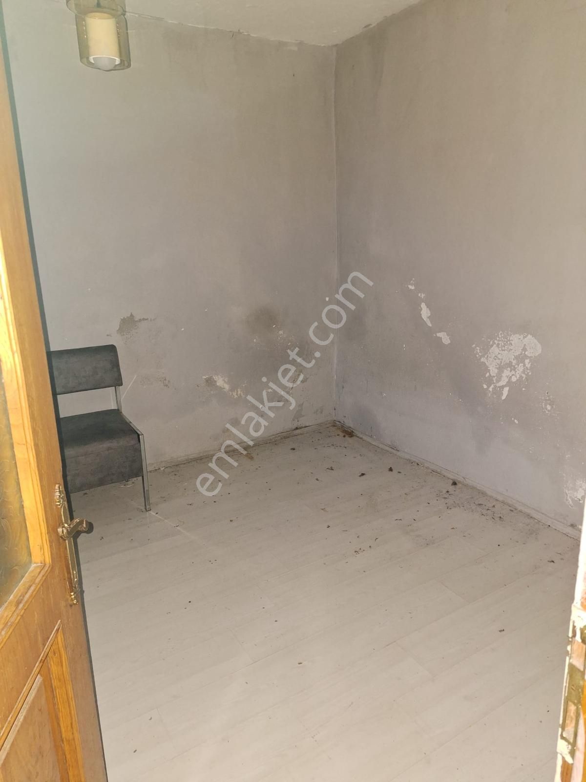 Satılık Daire Emirsultanda Bahçe Katı 2 Oda Bahçeli - Görsel 4