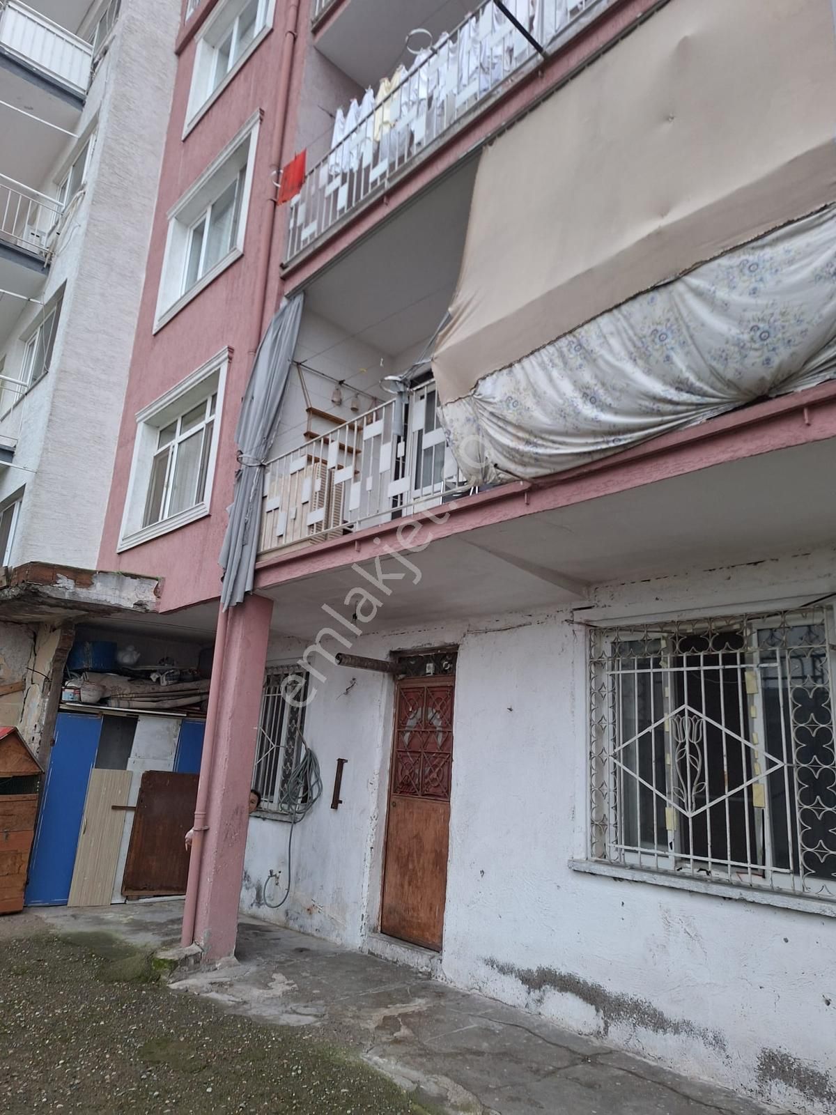 Satılık Daire Emirsultanda Bahçe Katı 2 Oda Bahçeli - Görsel 3