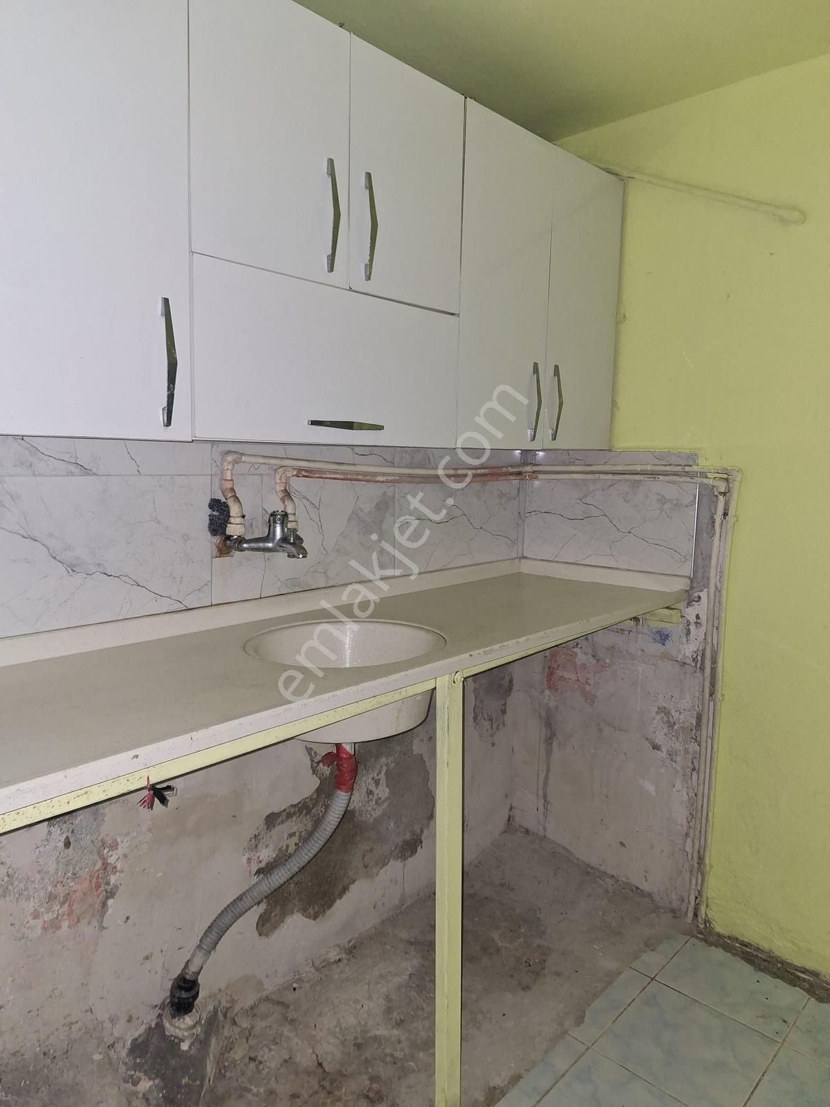 Satılık Daire Emirsultanda Bahçe Katı 2 Oda Bahçeli - Görsel 16