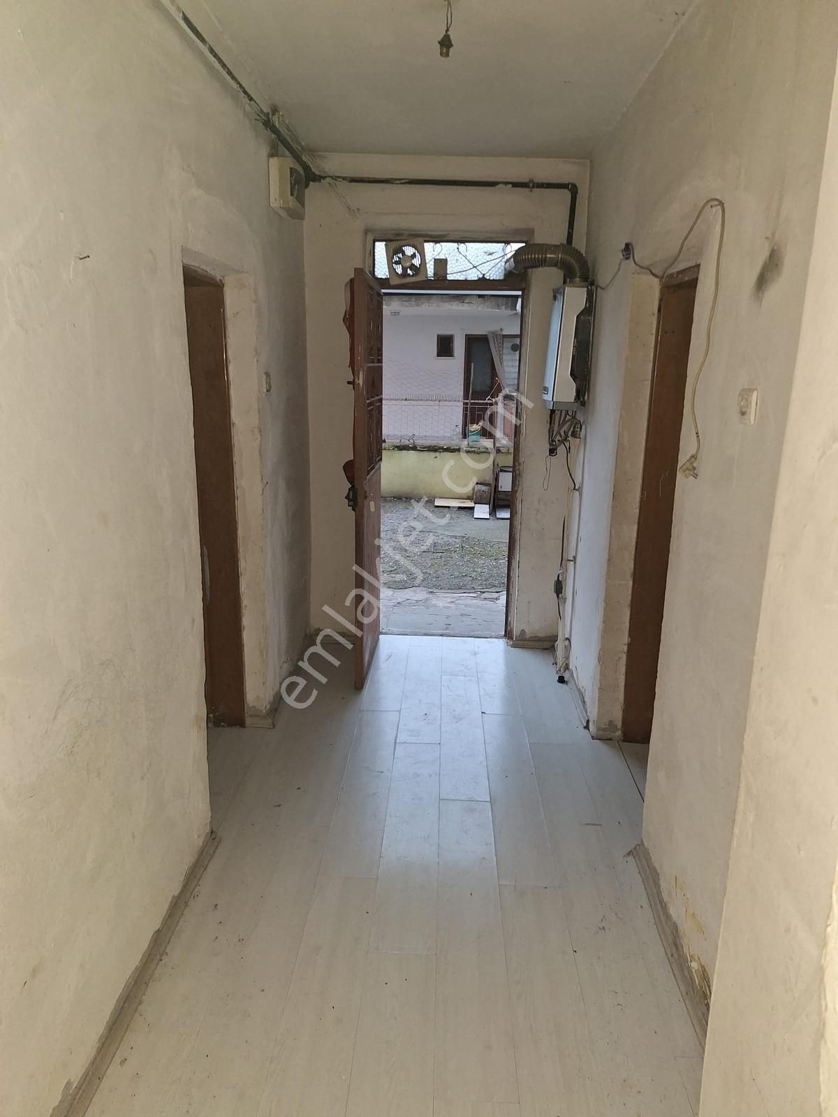 Satılık Daire Emirsultanda Bahçe Katı 2 Oda Bahçeli - Görsel 9