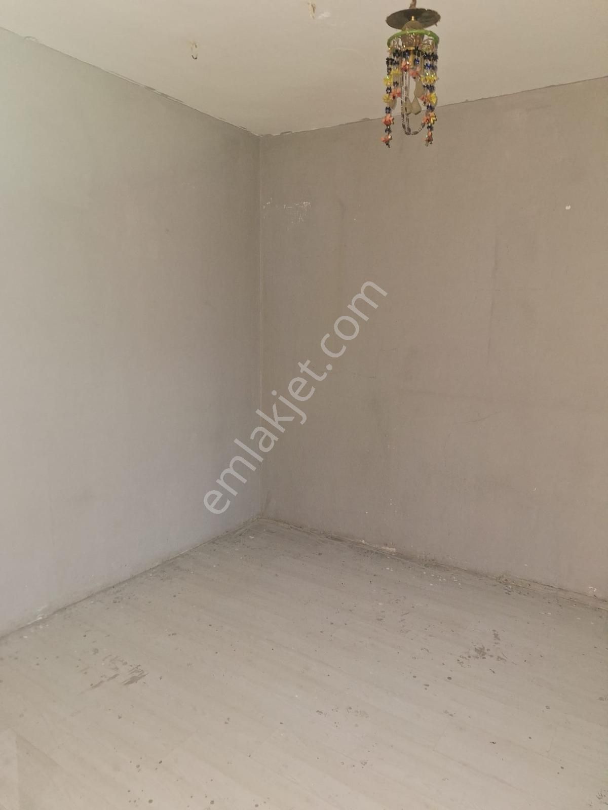 Satılık Daire Emirsultanda Bahçe Katı 2 Oda Bahçeli - Görsel 6