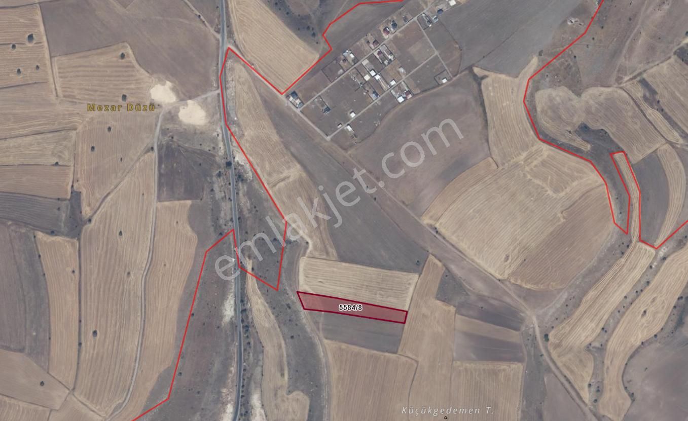 Sivas Çayboyu'nda Yanı Hobi Bahçeli 1152m² Yatırımlık Fırsat Arazi