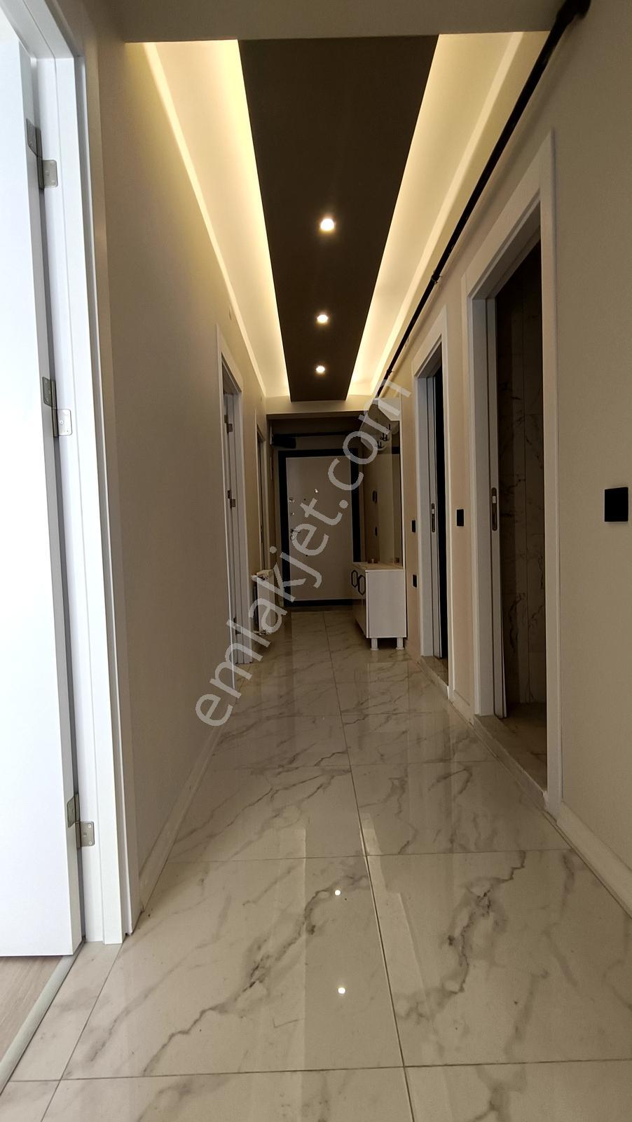 Şirintepe Bursa Caddesinde İskanlı Ara Kat 2+1
