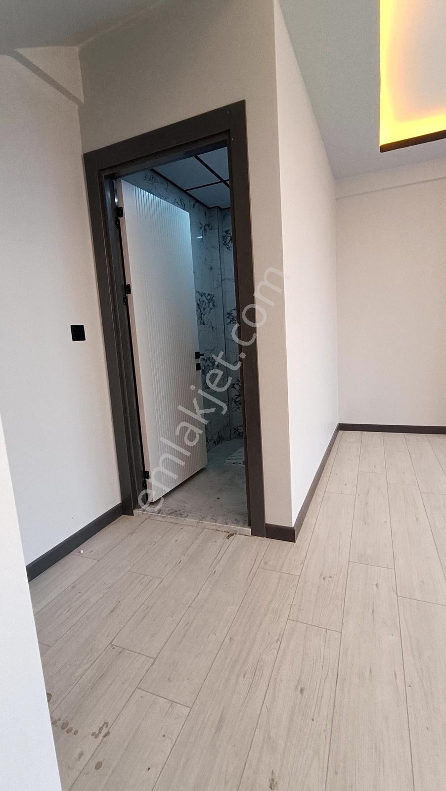 Şirintepede Merkezi Konumda 4+1 Dubleks - Görsel 16