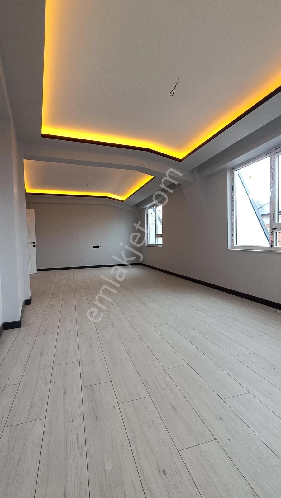 Şirintepede Merkezi Konumda 4+1 Dubleks - Görsel 11