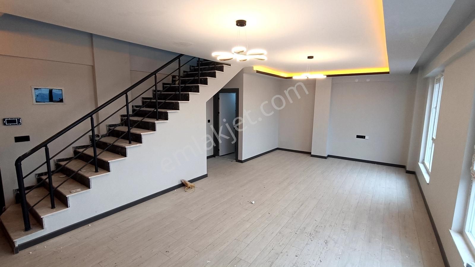 Şirintepede Merkezi Konumda 4+1 Dubleks - Görsel 2