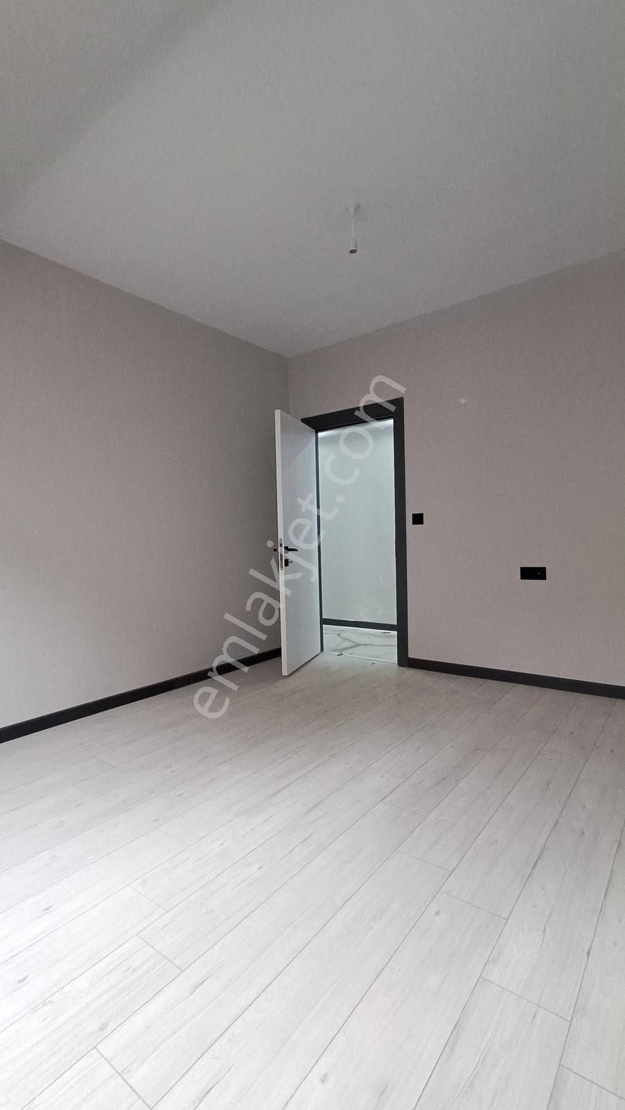 Şirintepede Yüksek Malzeme Kaliteli 3+1 Daire - Görsel 14