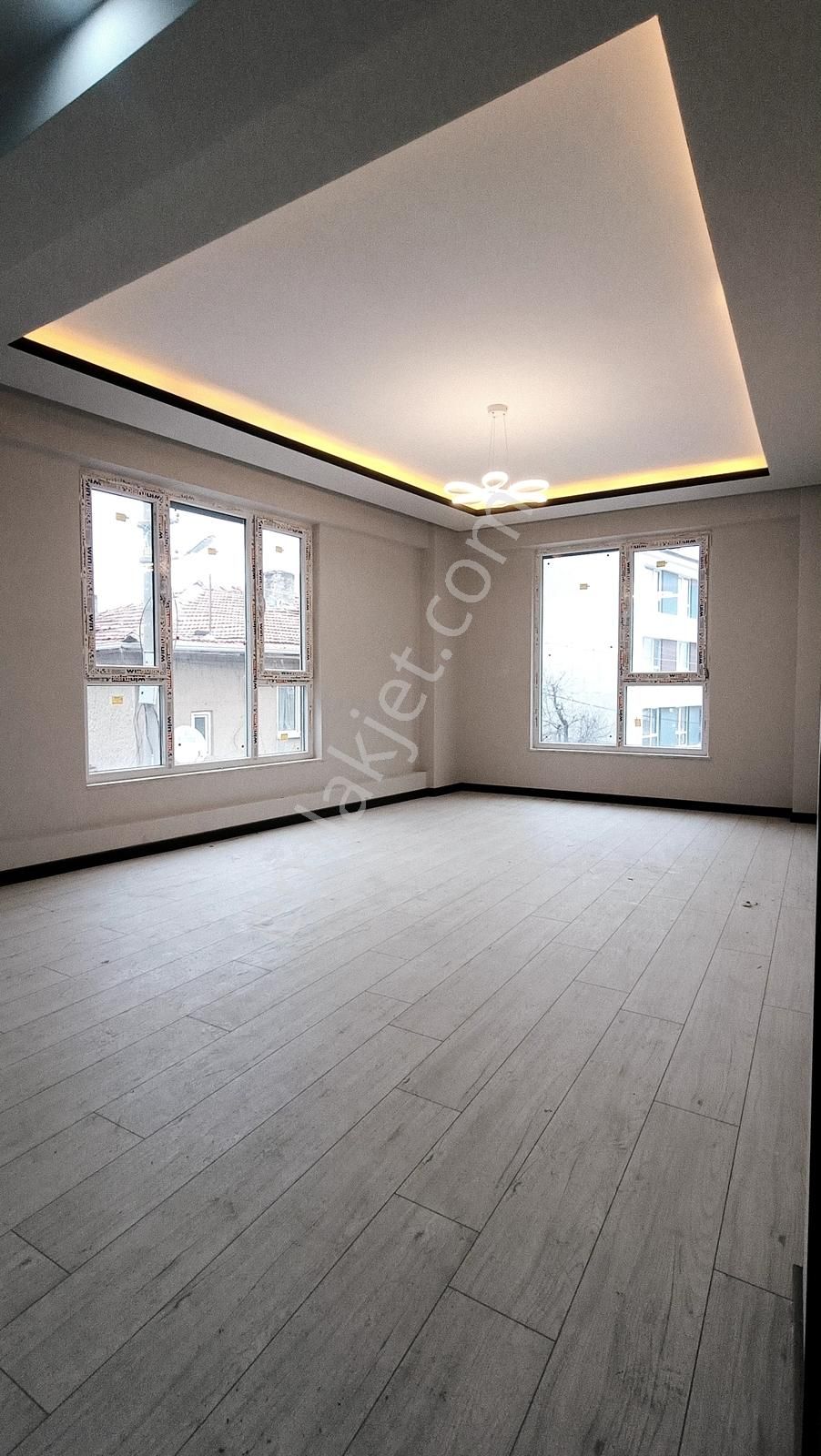 Şirintepede Yüksek Malzeme Kaliteli 3+1 Daire - Görsel 8